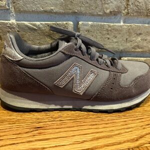 New Balance Lilac Grey Suede & Mesh Runner